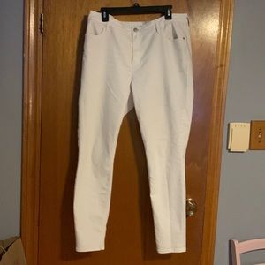 White jeans with stretch